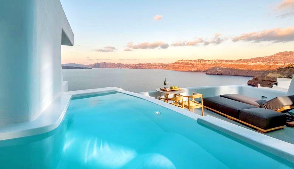 Santorini Luxury Hotels and Rooms