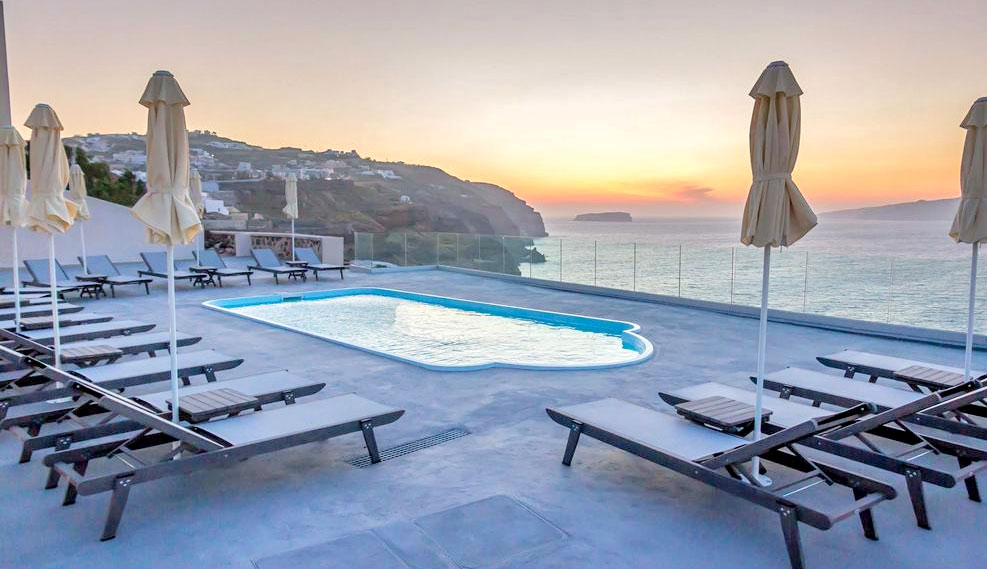Santorini Luxury Hotels and Rooms