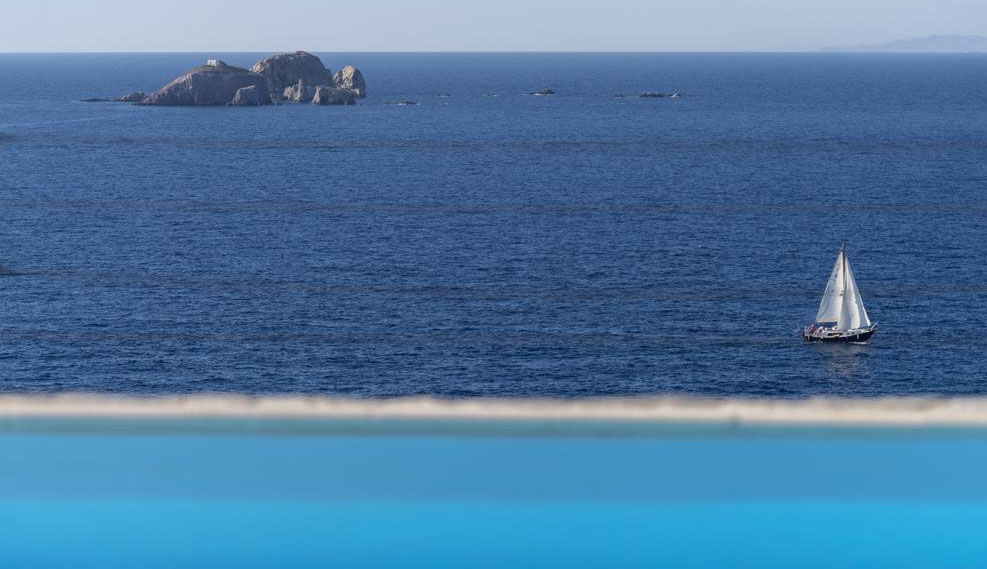 ΠΑΡΟΣ | Hotels | Rooms | Studios